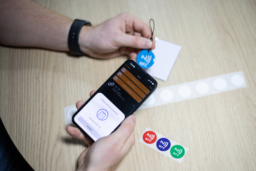 NFC tag cloner, how does it work? 